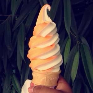 Meet your Posher, Ambrocio